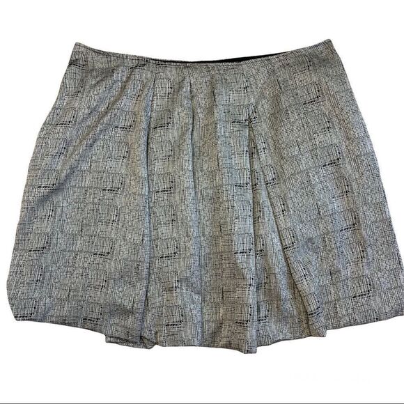 GRAY elegant pleated skirt size 2X - Picture 4 of 10